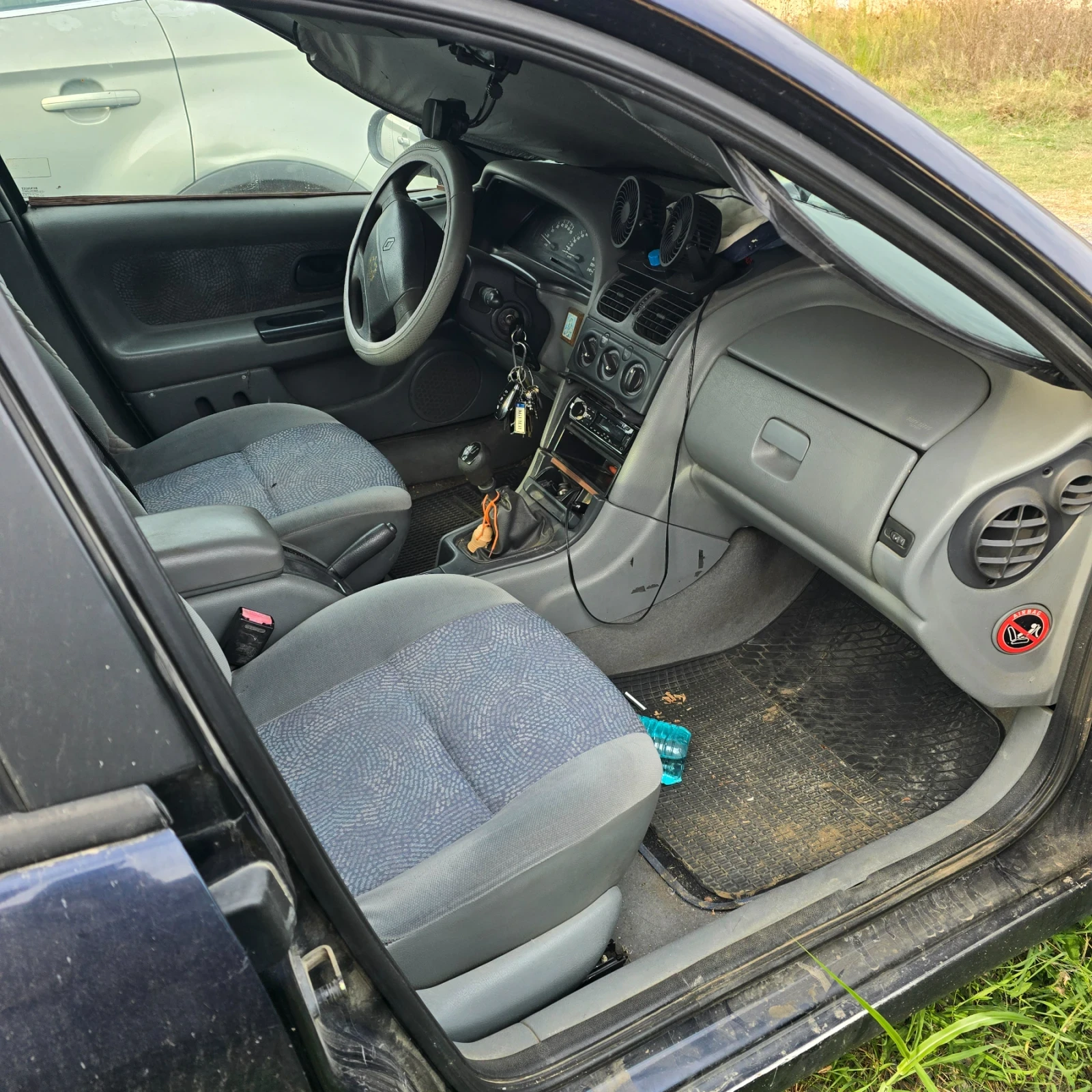 Renault Laguna 1.9 dTi (98 к.с.)  - изображение 6