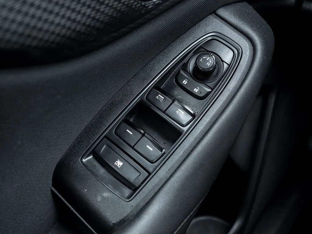 Subaru Outback Convenience* 4x4* Камера* Подгрев* CarPlay - изображение 8