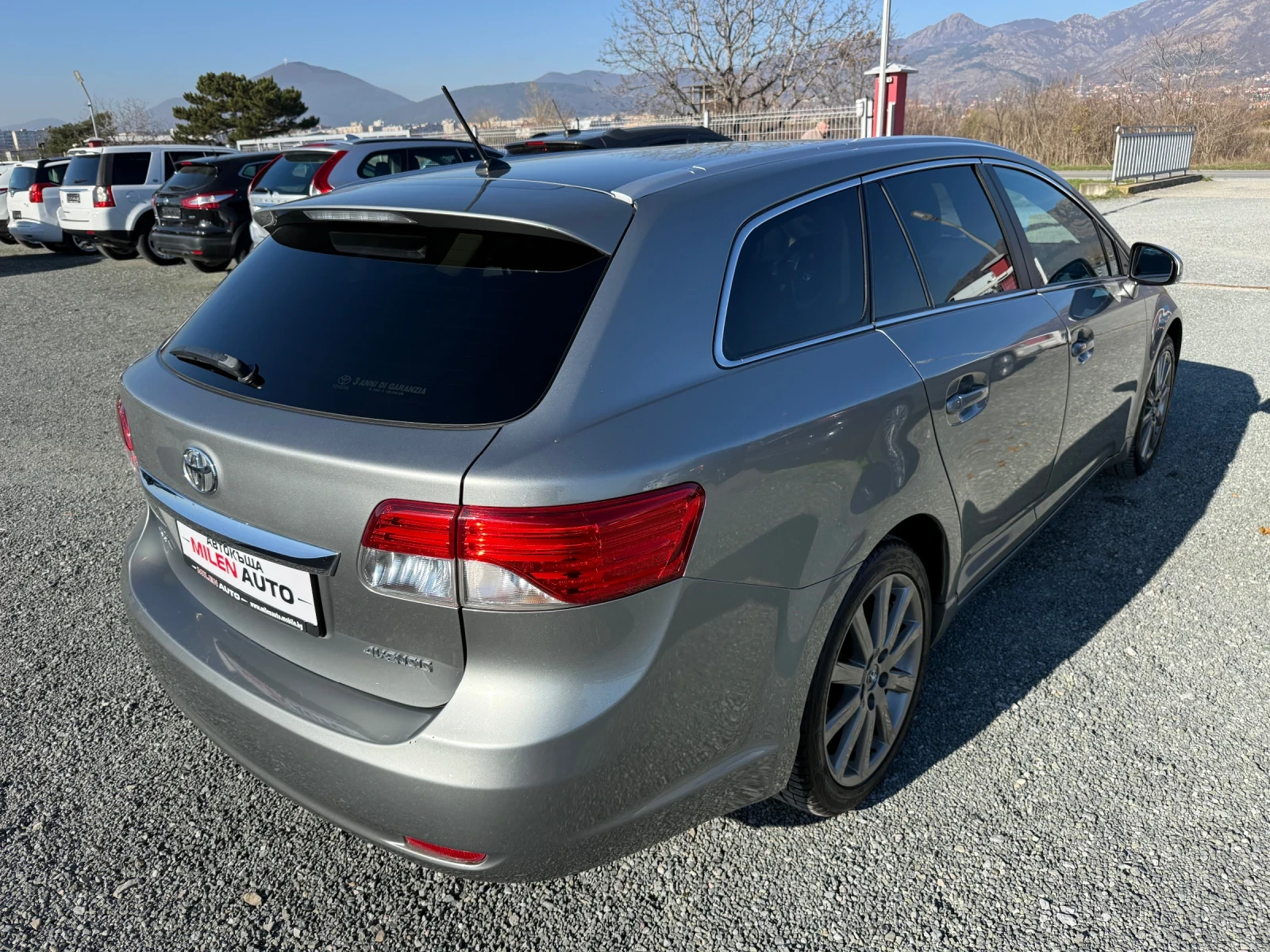 Toyota Avensis (KATO НОВА) - изображение 6