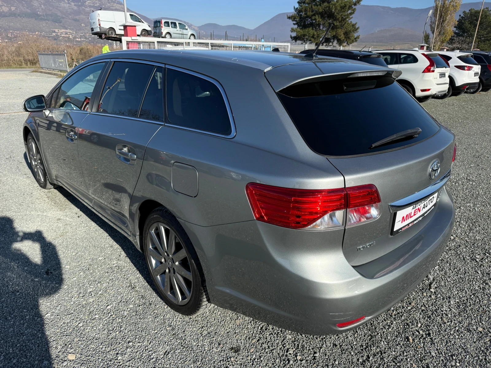 Toyota Avensis (KATO НОВА) - изображение 8