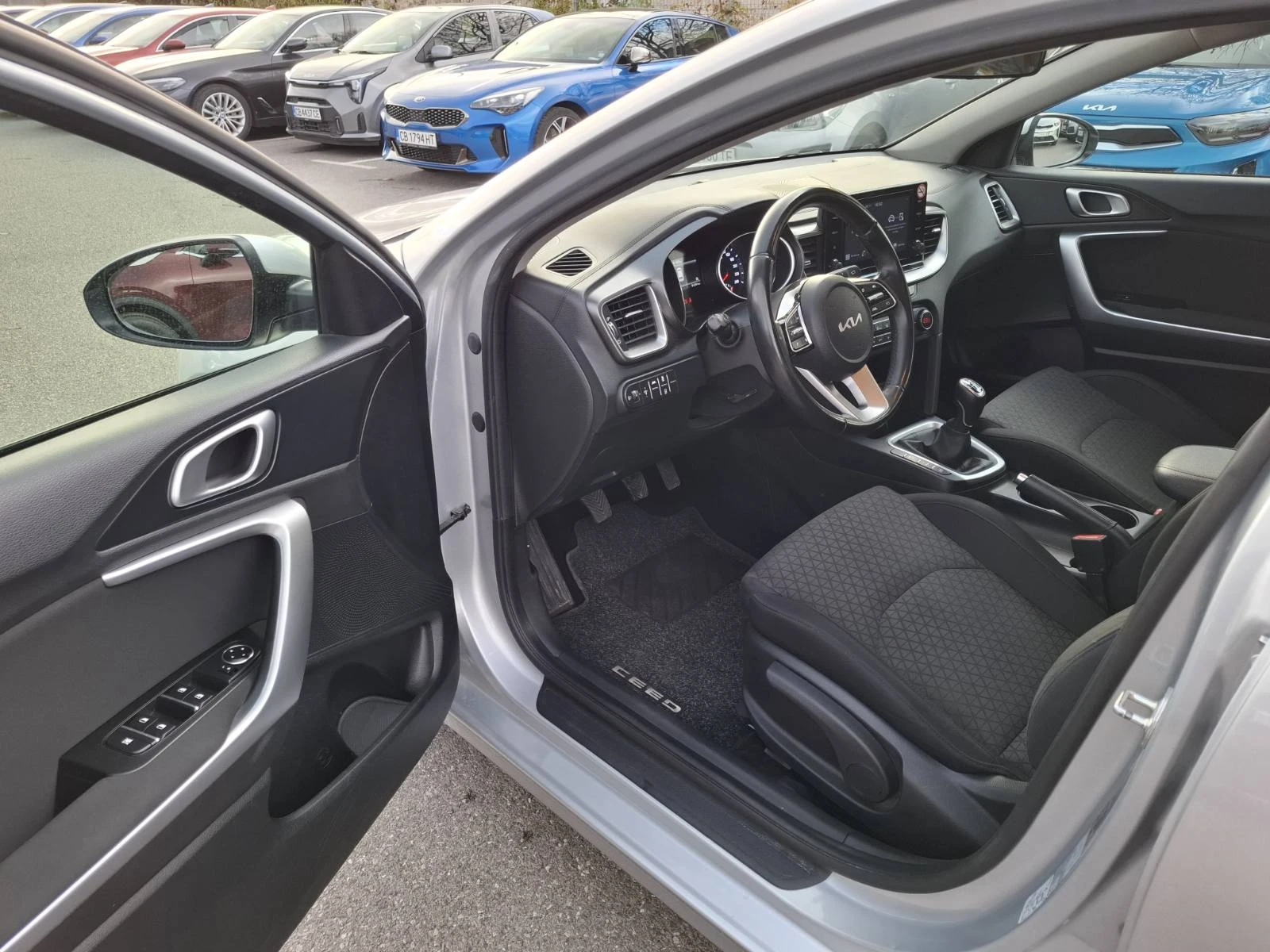 Kia Ceed 1.0 ТУРБО ГАРАНЦИЯ - изображение 9