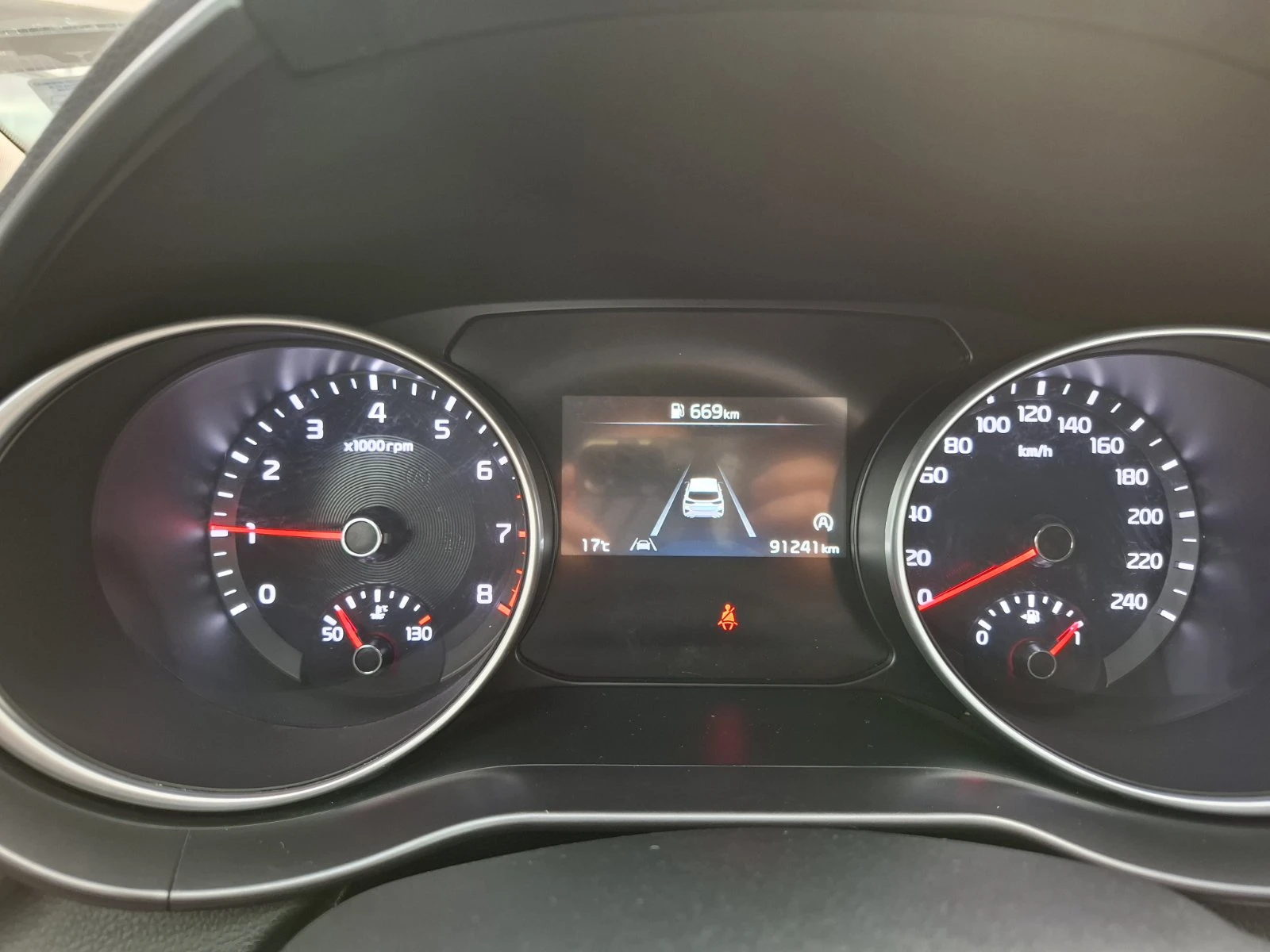 Kia Ceed 1.0 ТУРБО ГАРАНЦИЯ - изображение 10