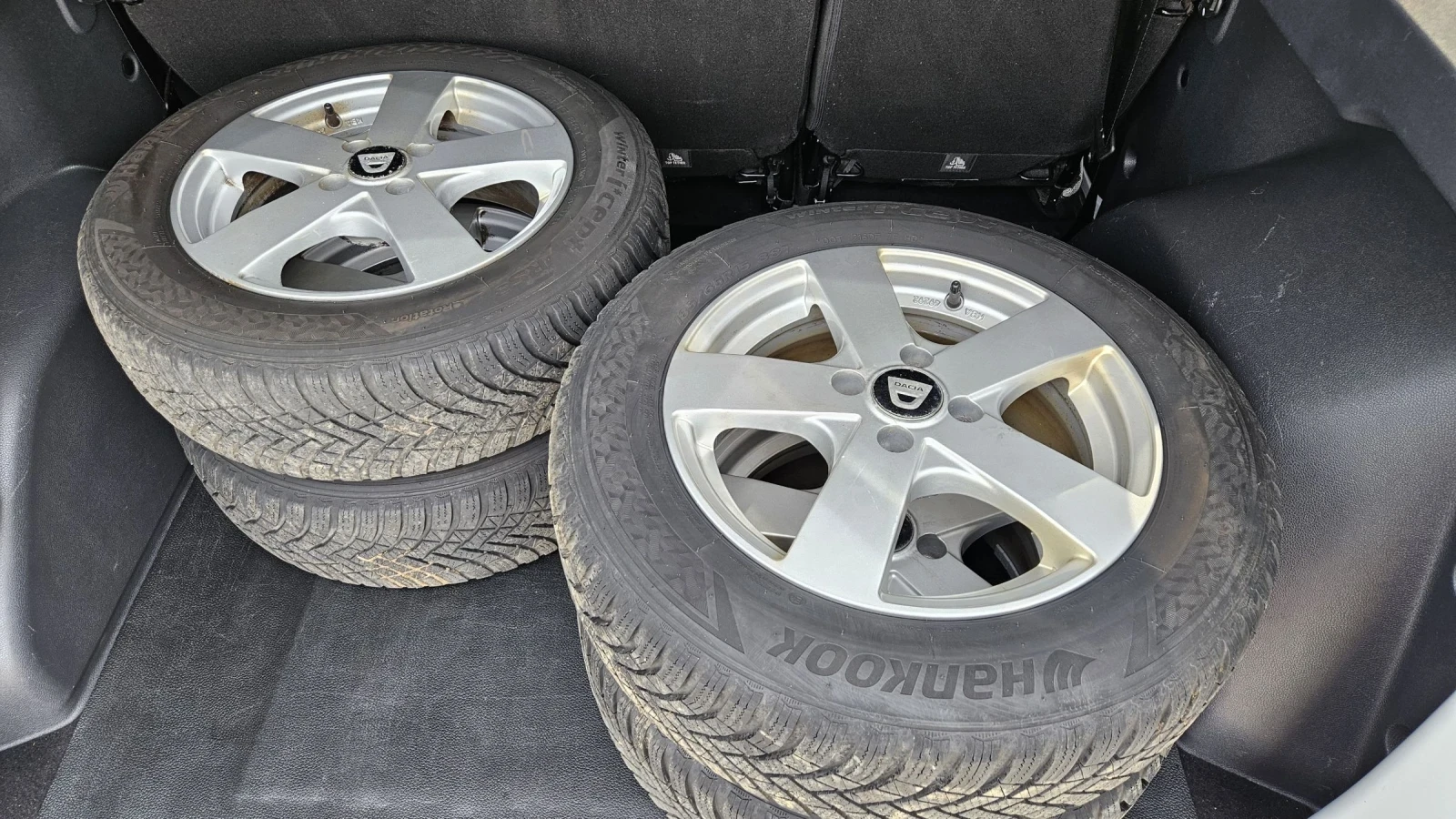 Dacia Dokker 1.6 SCe / Фабрична Газ , снимка 12 - Автомобили и джипове - 53878774