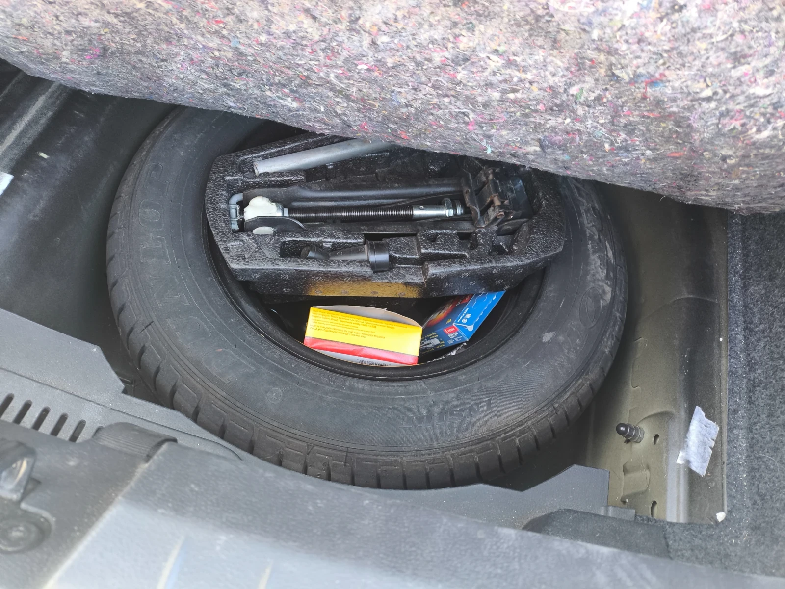 Seat Ibiza 1.4 85к.с. Бензин, снимка 12 - Автомобили и джипове - 53935248