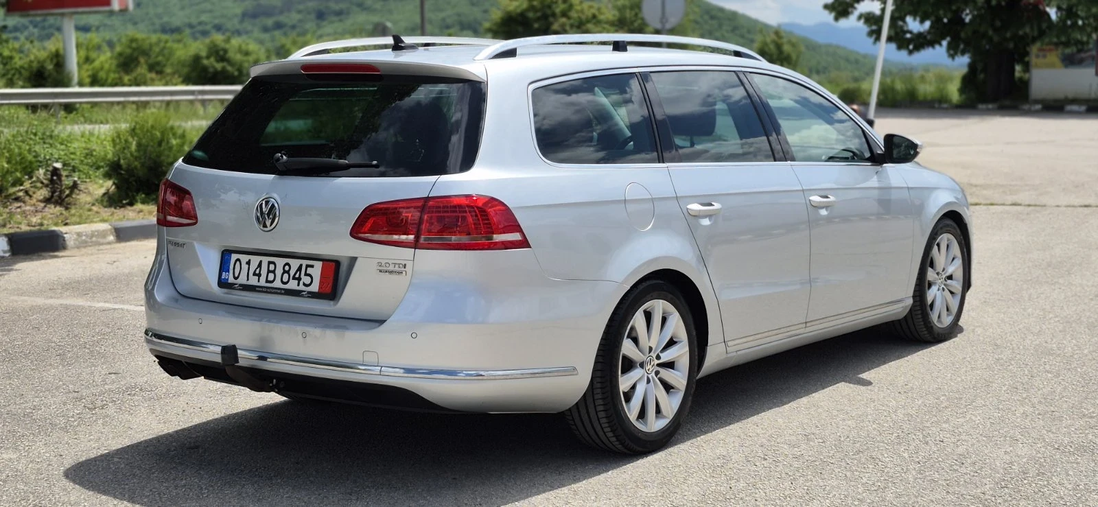 VW Passat 2, 0 TDI Variant  Highline , снимка 7 - Автомобили и джипове - 54576665
