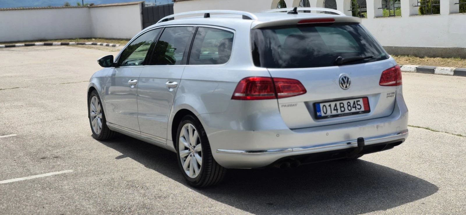 VW Passat 2, 0 TDI Variant  Highline , снимка 8 - Автомобили и джипове - 54576665