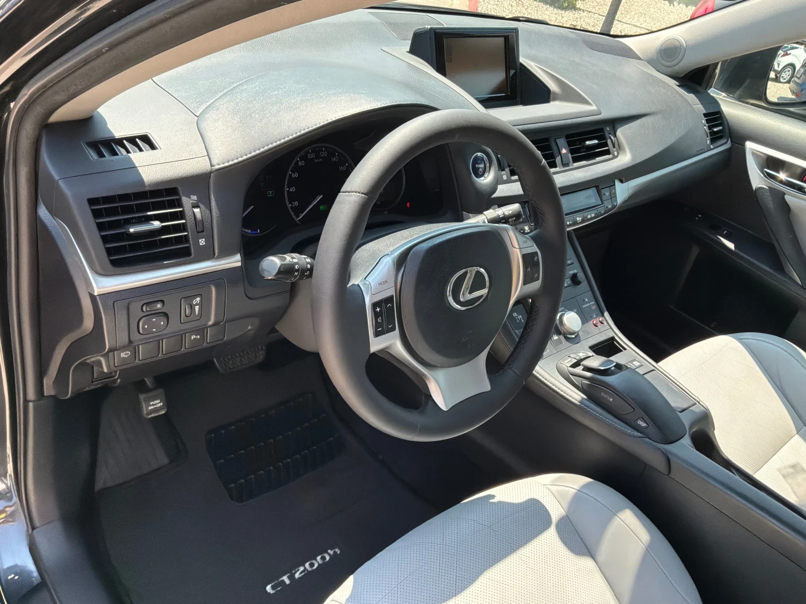 Lexus CT 200h 1.8h 134к.с luxury NAVI Кожа, снимка 7 - Автомобили и джипове - 54873049