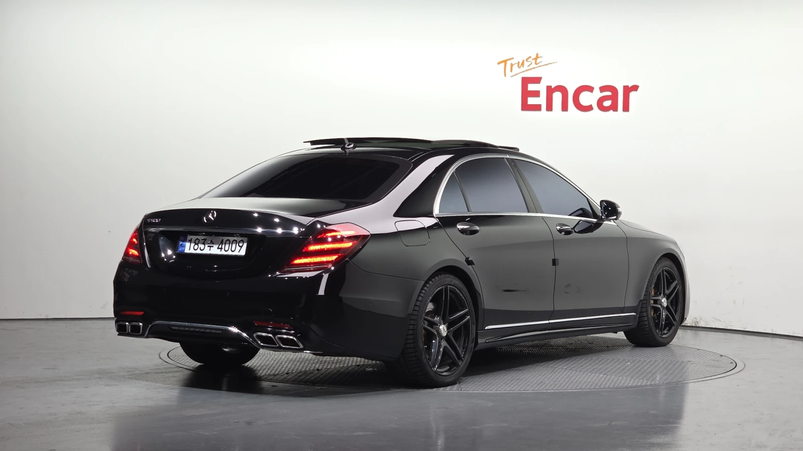 Mercedes-Benz S 500 63 AMG FACE* МАСАЖ* ОБДУХ* ВАКУМ* 360* DIS* КРАЙНА, снимка 3 - Автомобили и джипове - 54876356