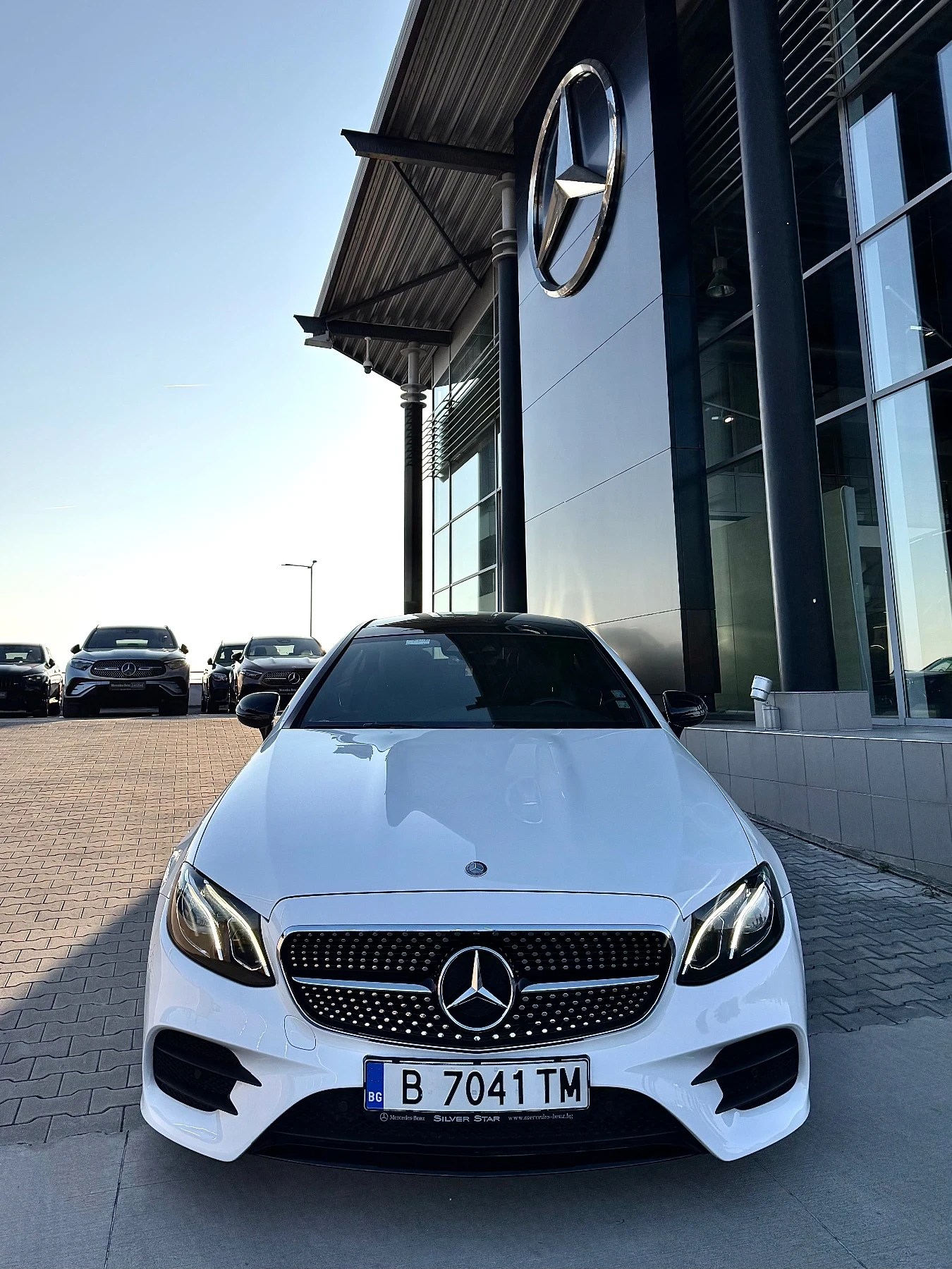 Mercedes-Benz E 220 CDI Coupe AMG Digital Head Up Панорама Silver Star, снимка 2 - Автомобили и джипове - 55044424
