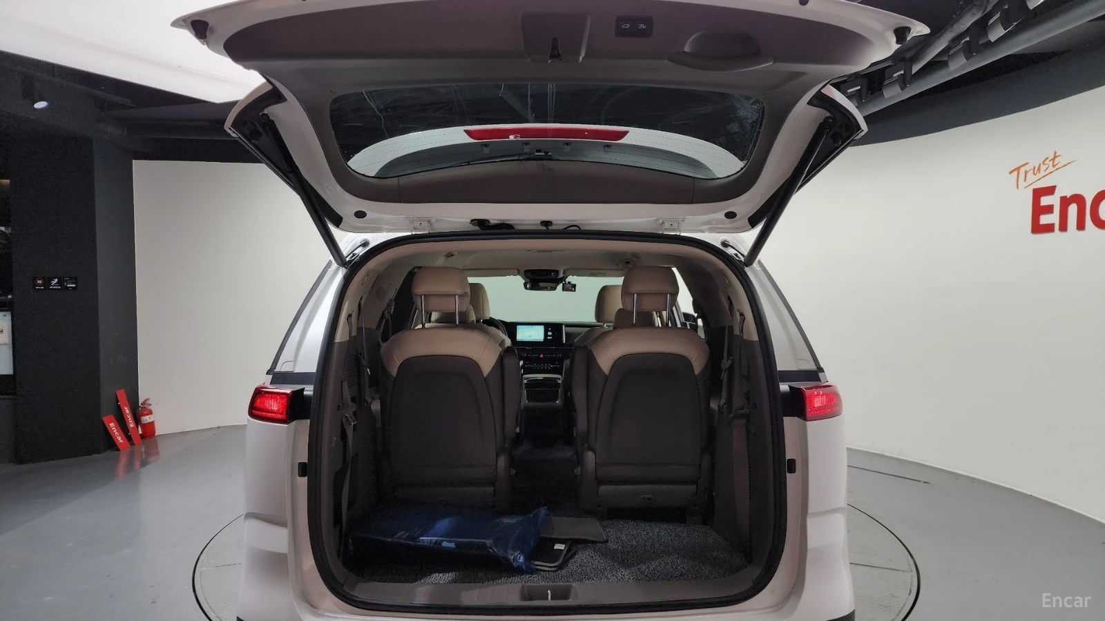 Kia Carnival 9-������ Noblesse* ����* ������* ����*  | Mobile.bg � ����������� 17