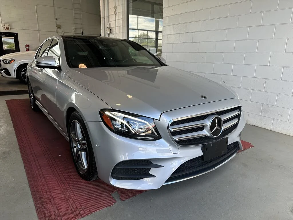 Mercedes-Benz E 400 4MATIC/AMG/360/PANO/BURMESTER/2 КЛЮЧА/, снимка 3 - Автомобили и джипове - 55558149