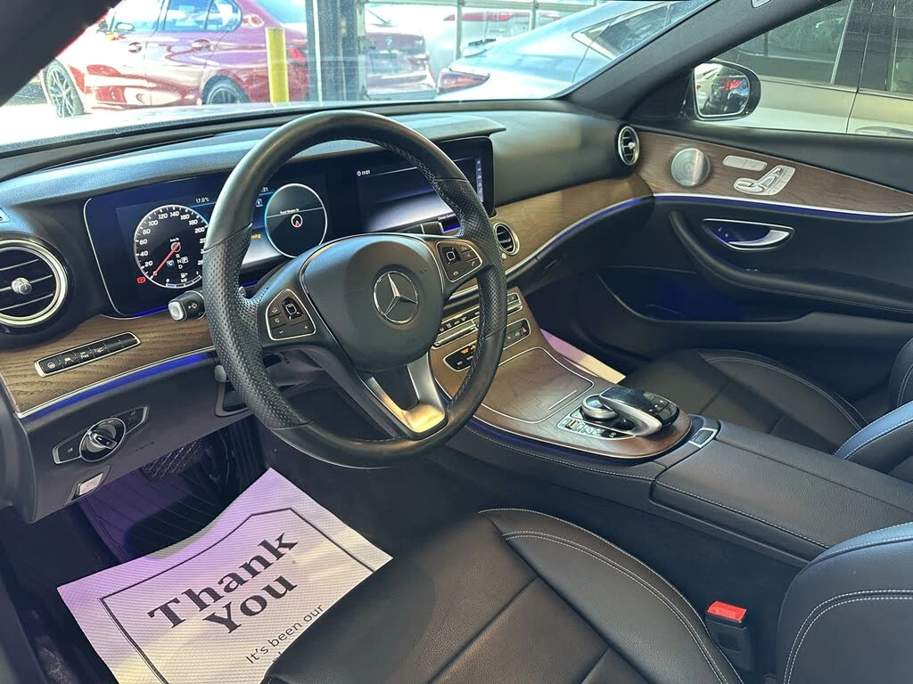Mercedes-Benz E 400 4MATIC/AMG/360/PANO/BURMESTER/2 КЛЮЧА/, снимка 9 - Автомобили и джипове - 55558149