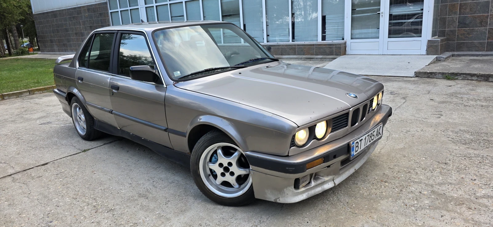 BMW 324 TD, снимка 2 - Автомобили и джипове - 55605255
