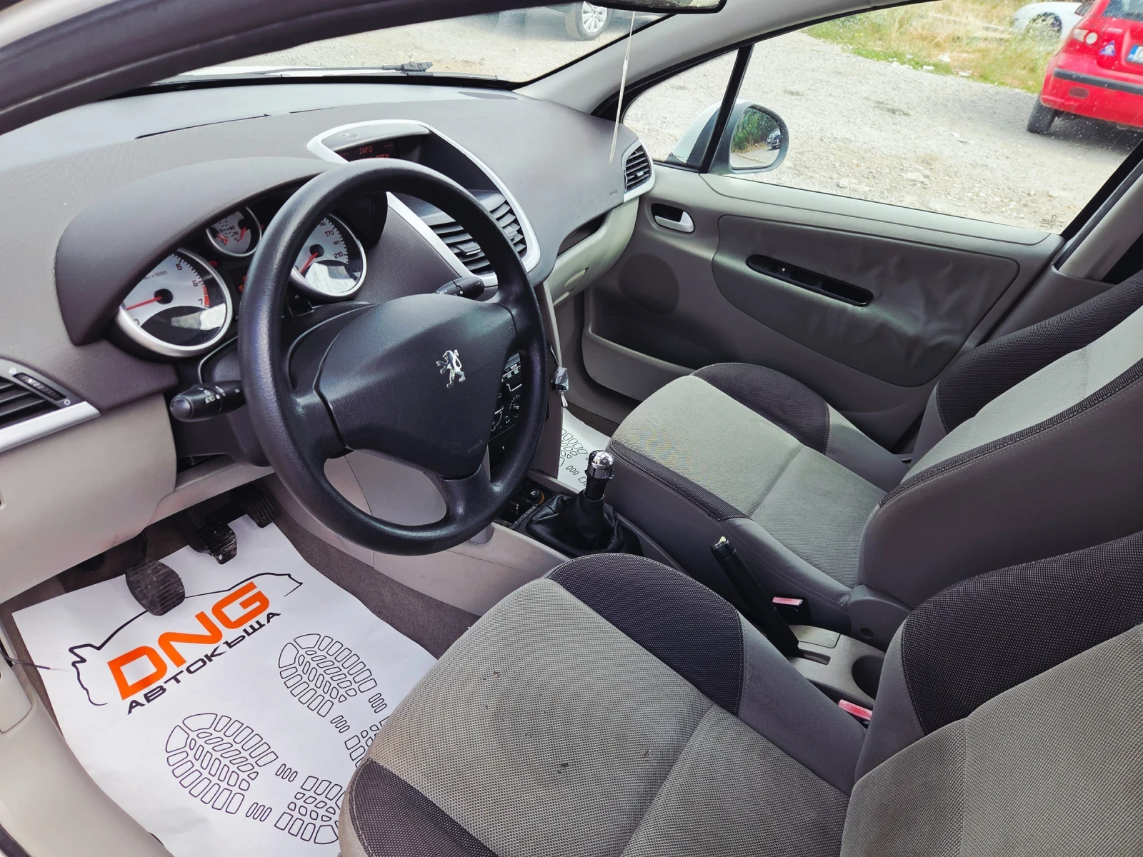 Peugeot 207 1, 400 EURO5, снимка 9 - Автомобили и джипове - 55878933