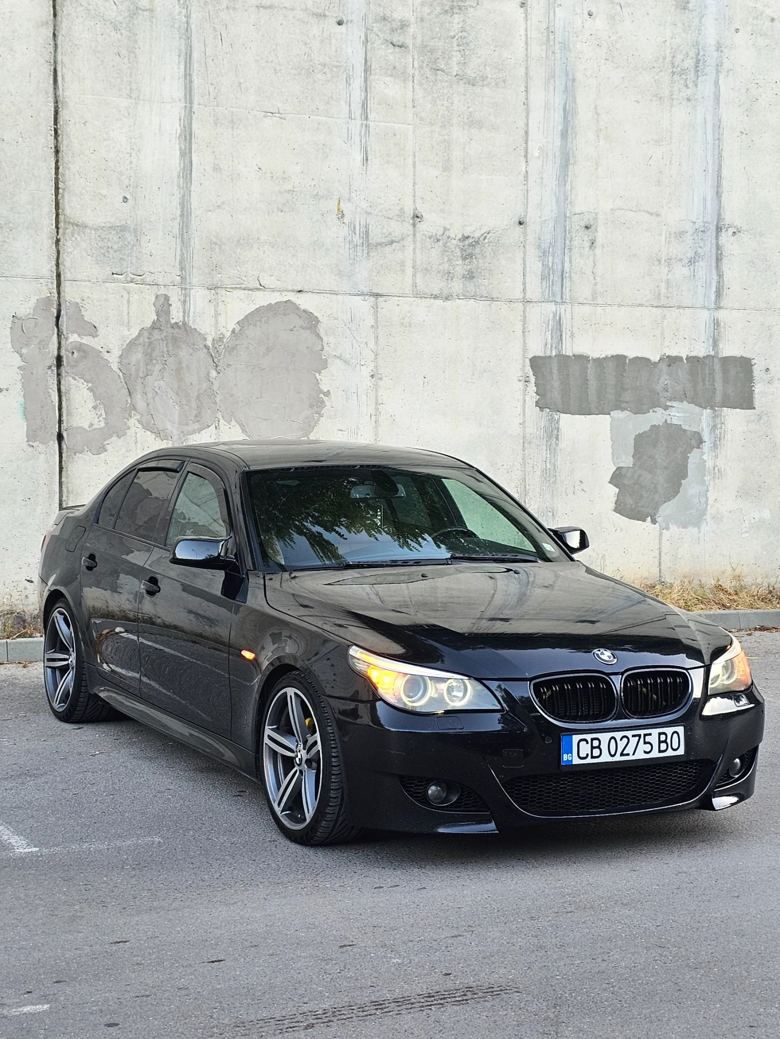 BMW 525 3.0 M57 | Facelift | M пакет | Automatic, снимка 2 - Автомобили и джипове - 56120705