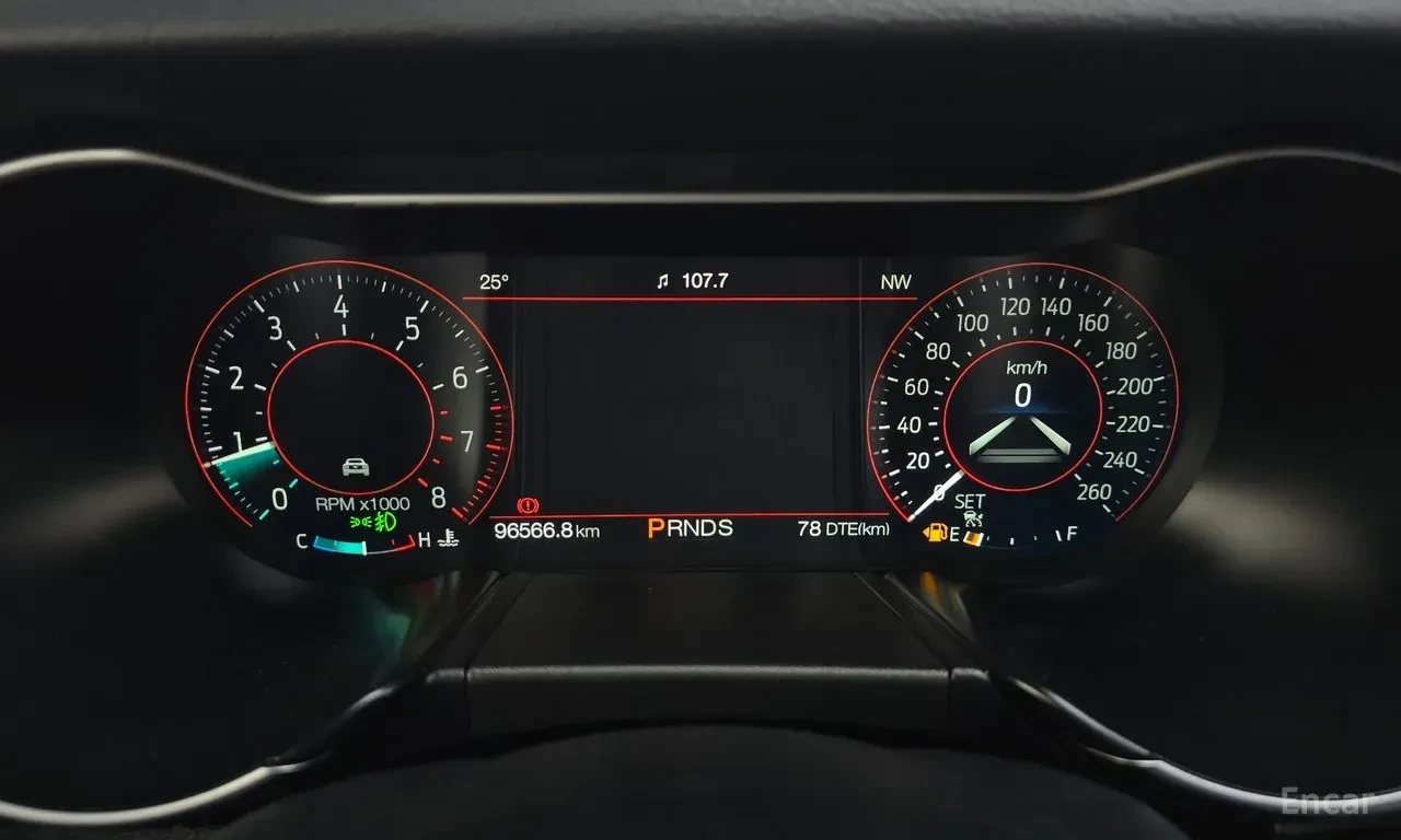 Ford Mustang 2.3* ECO* BOOST* ПОДГРЕВ* ОБДУХВАНЕ* КАМЕРА* КОЖА*, снимка 13 - Автомобили и джипове - 56184157