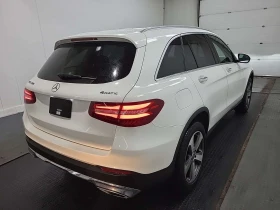 Mercedes-Benz GLC 300 4MATIC | PANO | KEYLESS | AMBIENT | CARFAX, снимка 3