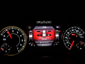 Dodge RAM 1500 Laramie 4x4 Crew Cab 5'7" Box, снимка 9