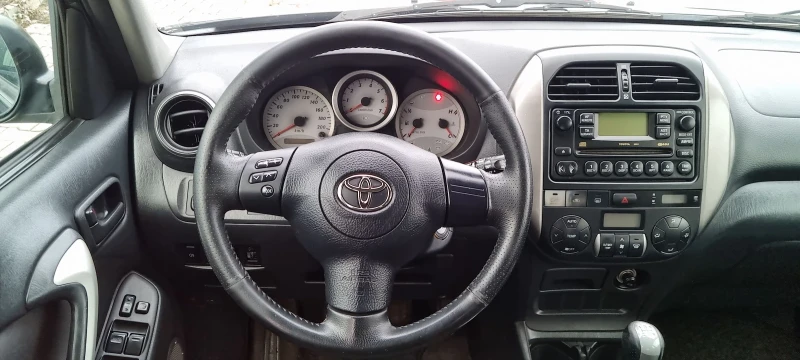 Toyota Rav4 2.0 D4D Отлична 4х4, снимка 10 - Автомобили и джипове - 48299535