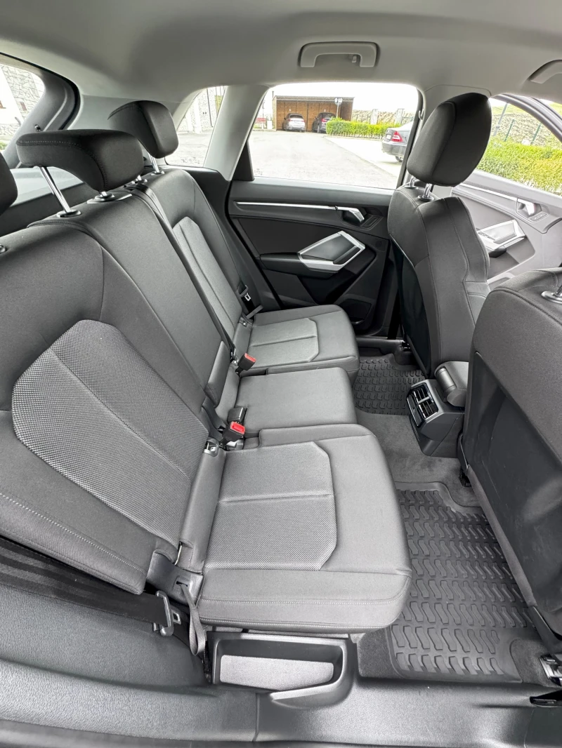 Audi Q3 35TDI, снимка 9 - Автомобили и джипове - 52125170