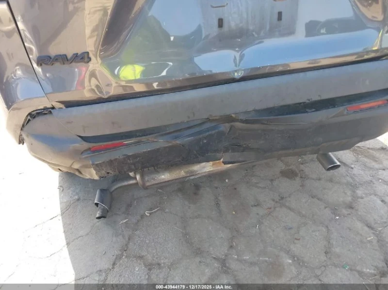 Toyota Rav4 HYBRID LE AWD, снимка 6 - Автомобили и джипове - 53364112