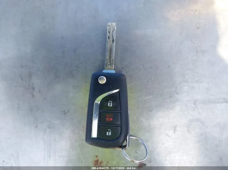 Toyota Rav4 HYBRID LE AWD, снимка 10 - Автомобили и джипове - 53364112