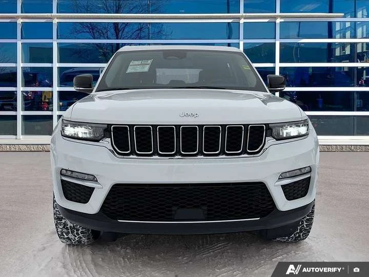 Jeep Grand cherokee Limited | Leather | Nav | Carplay | Safety Tech | , снимка 2 - Автомобили и джипове - 54080326