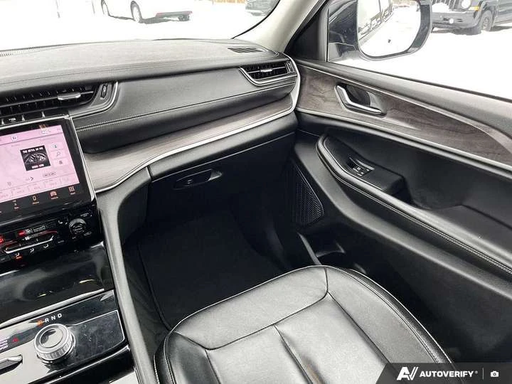 Jeep Grand cherokee Limited | Leather | Nav | Carplay | Safety Tech | , снимка 10 - Автомобили и джипове - 54080326