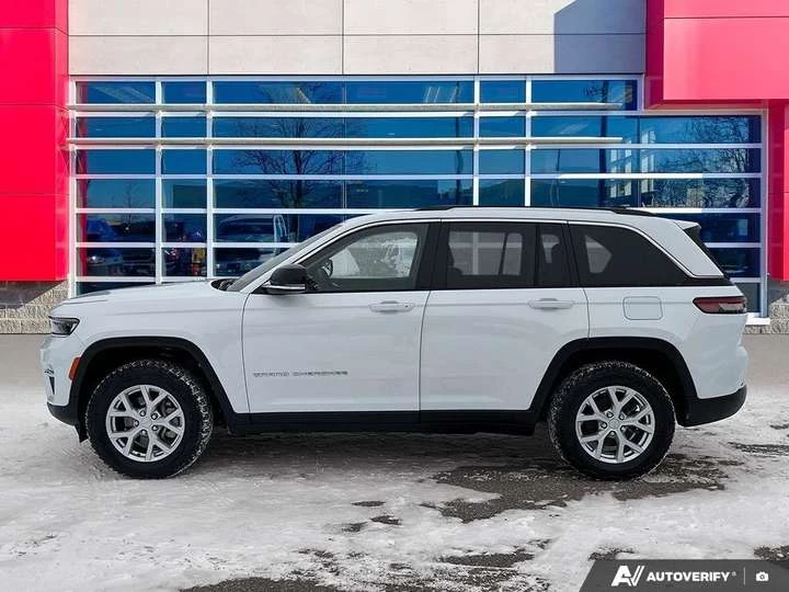 Jeep Grand cherokee Limited | Leather | Nav | Carplay | Safety Tech | , снимка 3 - Автомобили и джипове - 54080326
