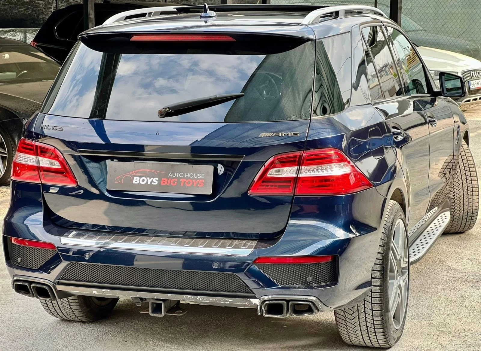 Mercedes-Benz ML 63 AMG Harman/Kardon* Панорама* NithVision* Обдухване* Fu - изображение 4