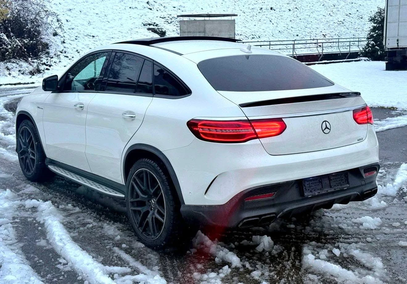 Mercedes-Benz GLE 63 S AMG 4MATIC V8 BITURBO LED ПАНО H&K ЛИЗИНГ 100% - изображение 3