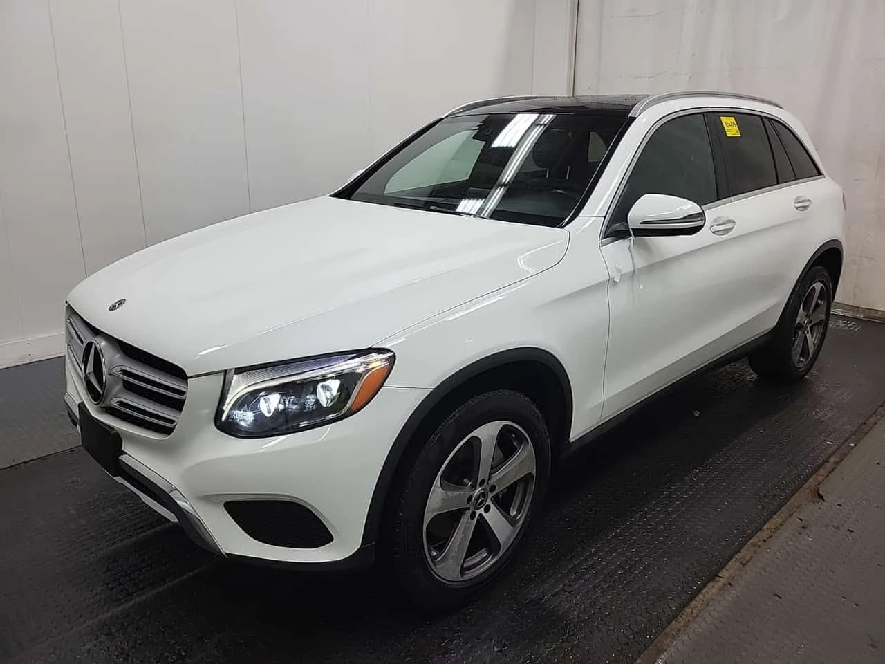 Mercedes-Benz GLC 300 4MATIC | PANO | KEYLESS | AMBIENT | CARFAX