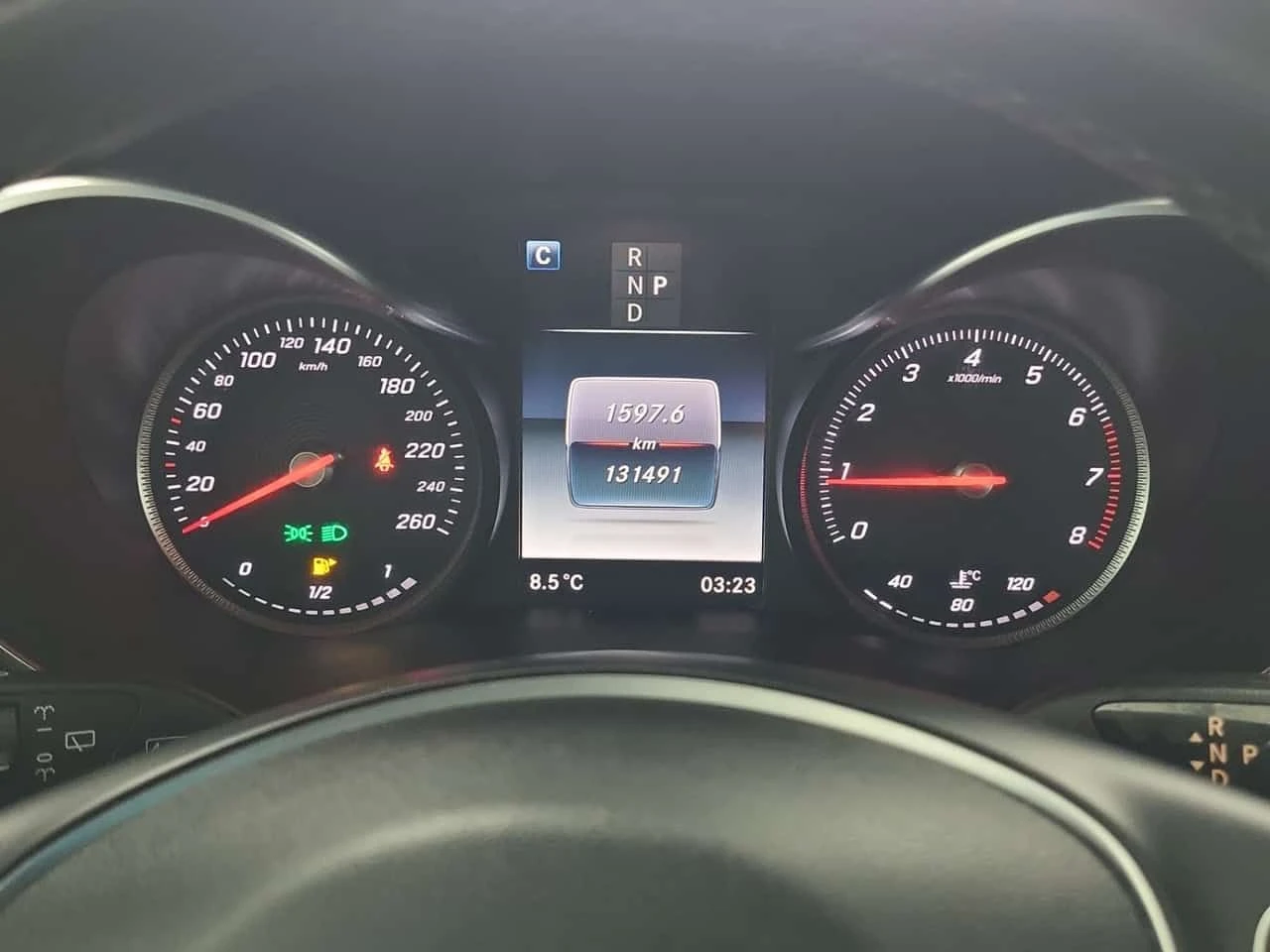 Mercedes-Benz GLC 300 4MATIC | PANO | KEYLESS | AMBIENT | CARFAX, снимка 9 - Автомобили и джипове - 53759864