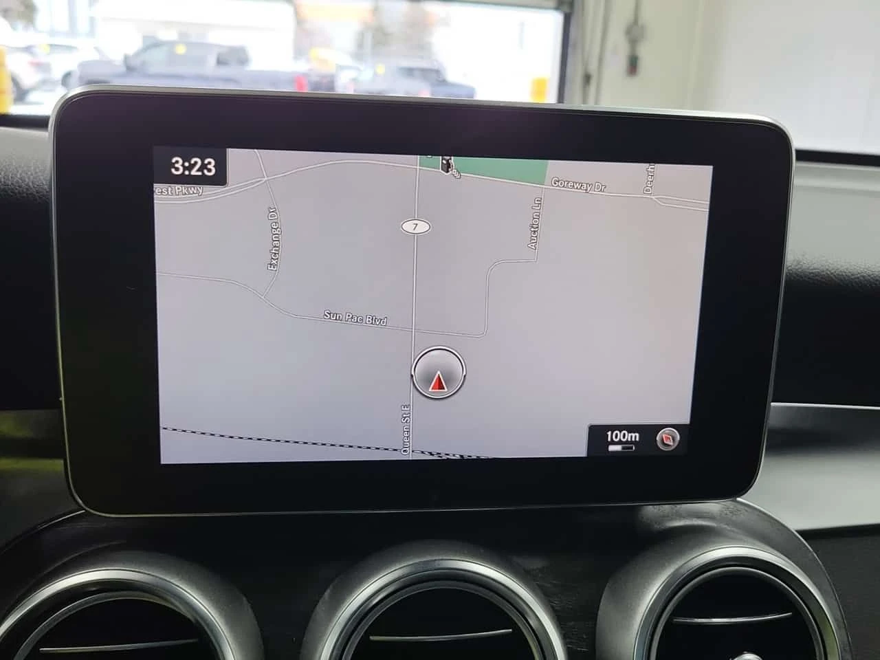 Mercedes-Benz GLC 300 4MATIC | PANO | KEYLESS | AMBIENT | CARFAX, снимка 11 - Автомобили и джипове - 53759864