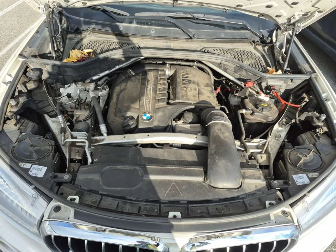 BMW X5 * XDRIVE35I* ПАНОРАМА* ПОДГРЕВ* ДВА КЛЮЧА* , снимка 14 - Автомобили и джипове - 53997578