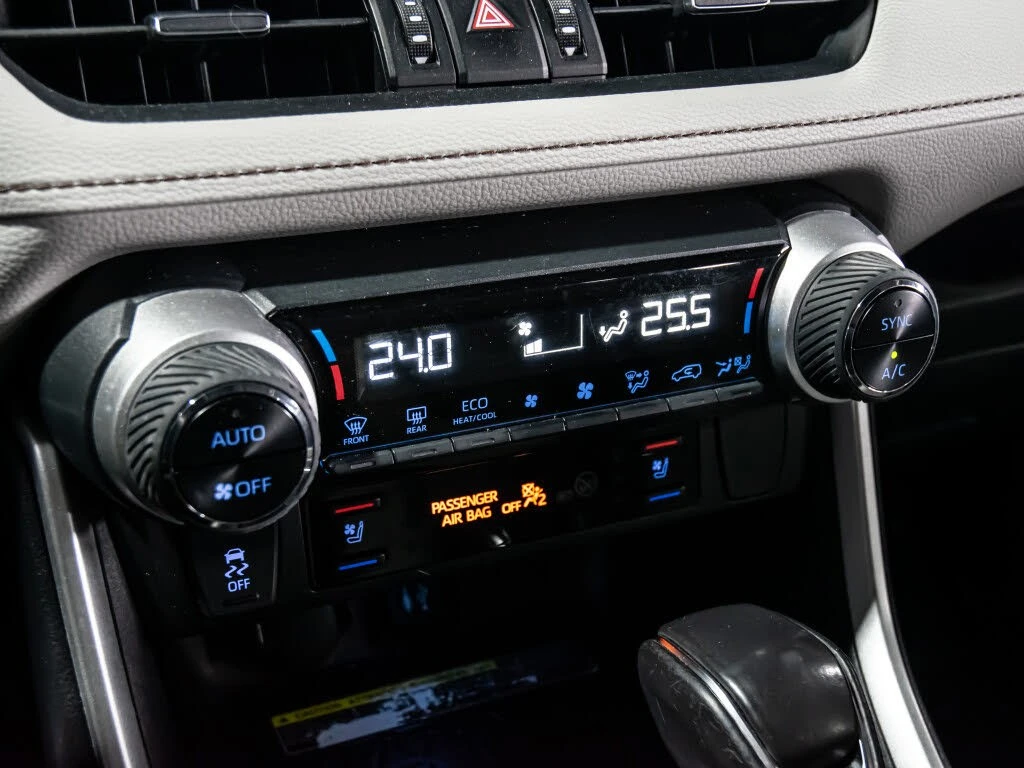 Toyota Rav4 * АвтоКредит * (ЦЕНА ДО БГ), снимка 13 - Автомобили и джипове - 54080034