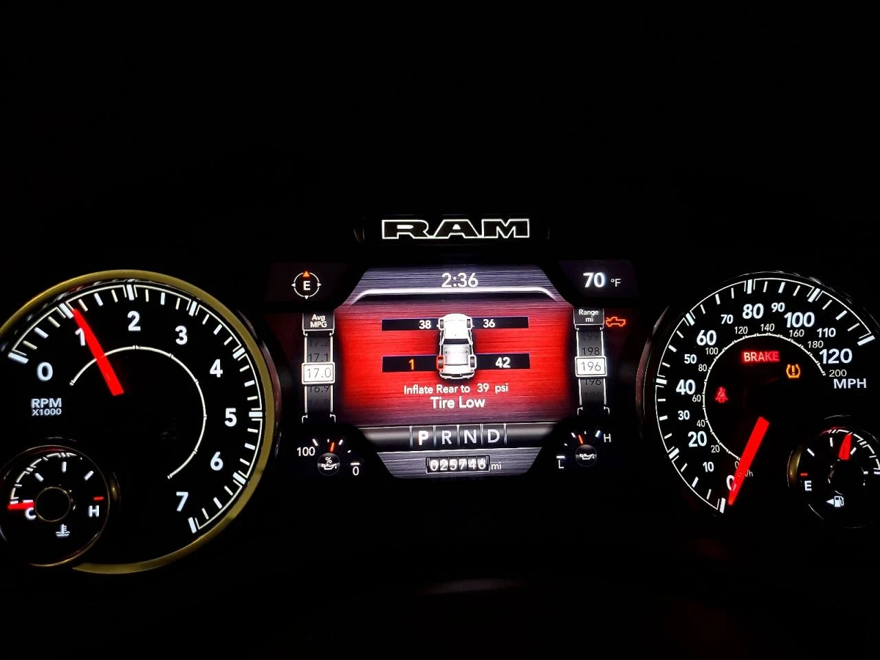 Dodge RAM 1500 Laramie 4x4 Crew Cab 5'7" Box | Mobile.bg � ����������� 9