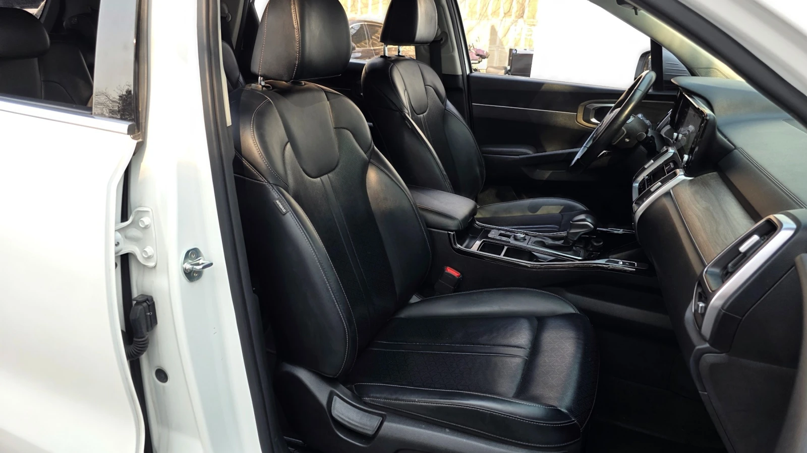 Kia Sorento 2.5T 2WD Trendy | Distronic | 7 Seats, снимка 10 - Автомобили и джипове - 54885278