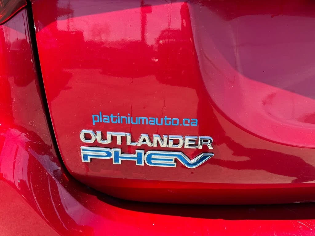 Mitsubishi Outlander * ПАНО* KEYLESS* Camera* ПОДГРЕВ* , снимка 5 - Автомобили и джипове - 55432988