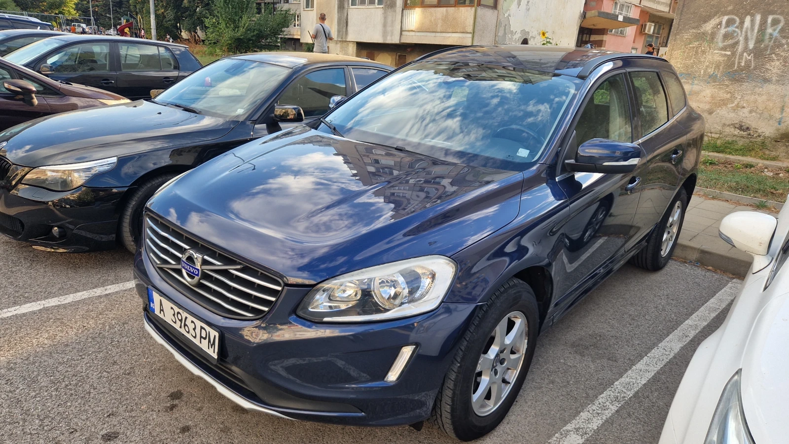 Volvo XC60 D4, снимка 2 - Автомобили и джипове - 56475530