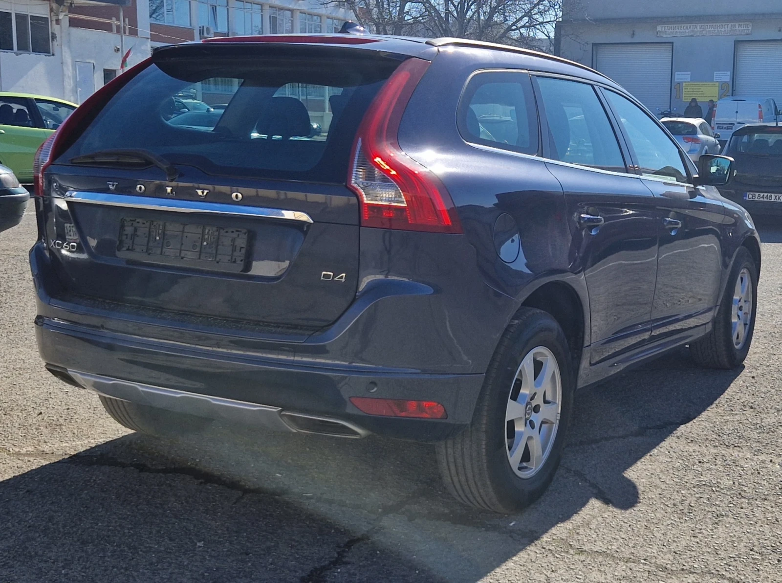 Volvo XC60 D4, снимка 6 - Автомобили и джипове - 56475530