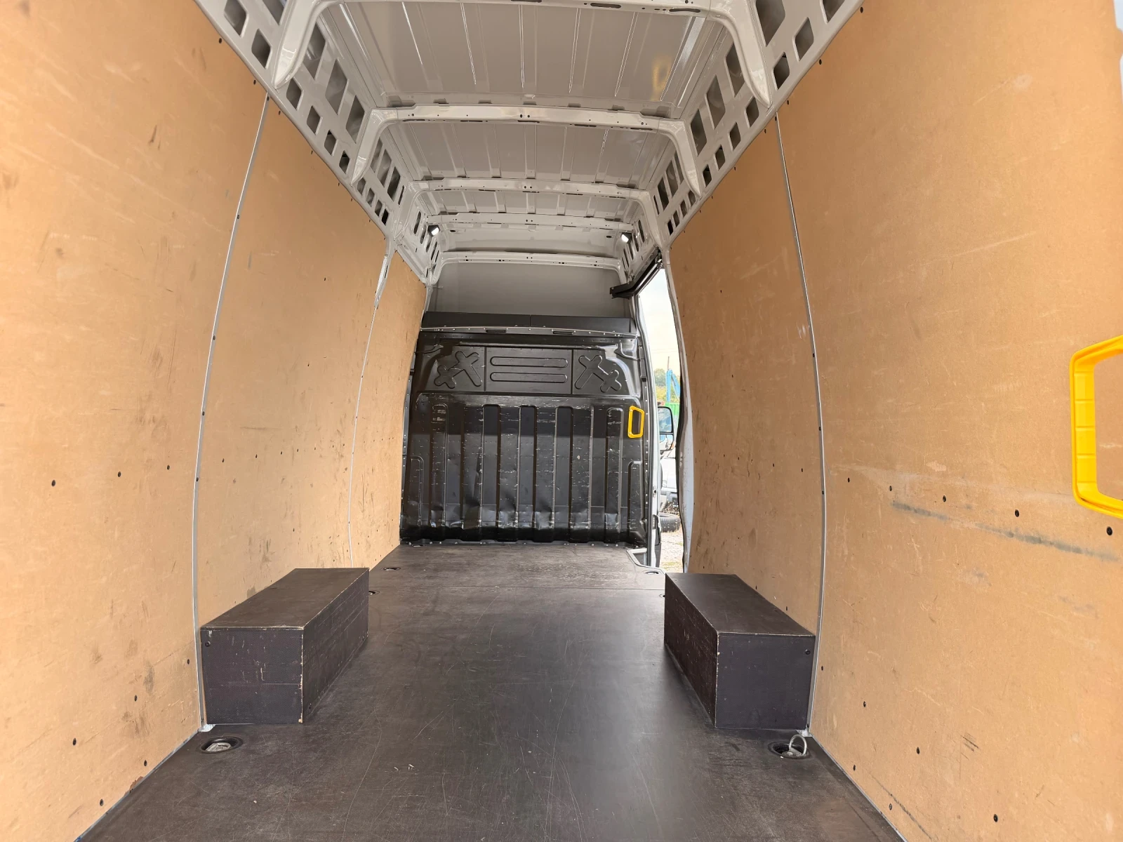 Iveco 35s16  35S16-35s16 IVECO Maxi XXL Швейцария, снимка 15 - Бусове и автобуси - 56034916