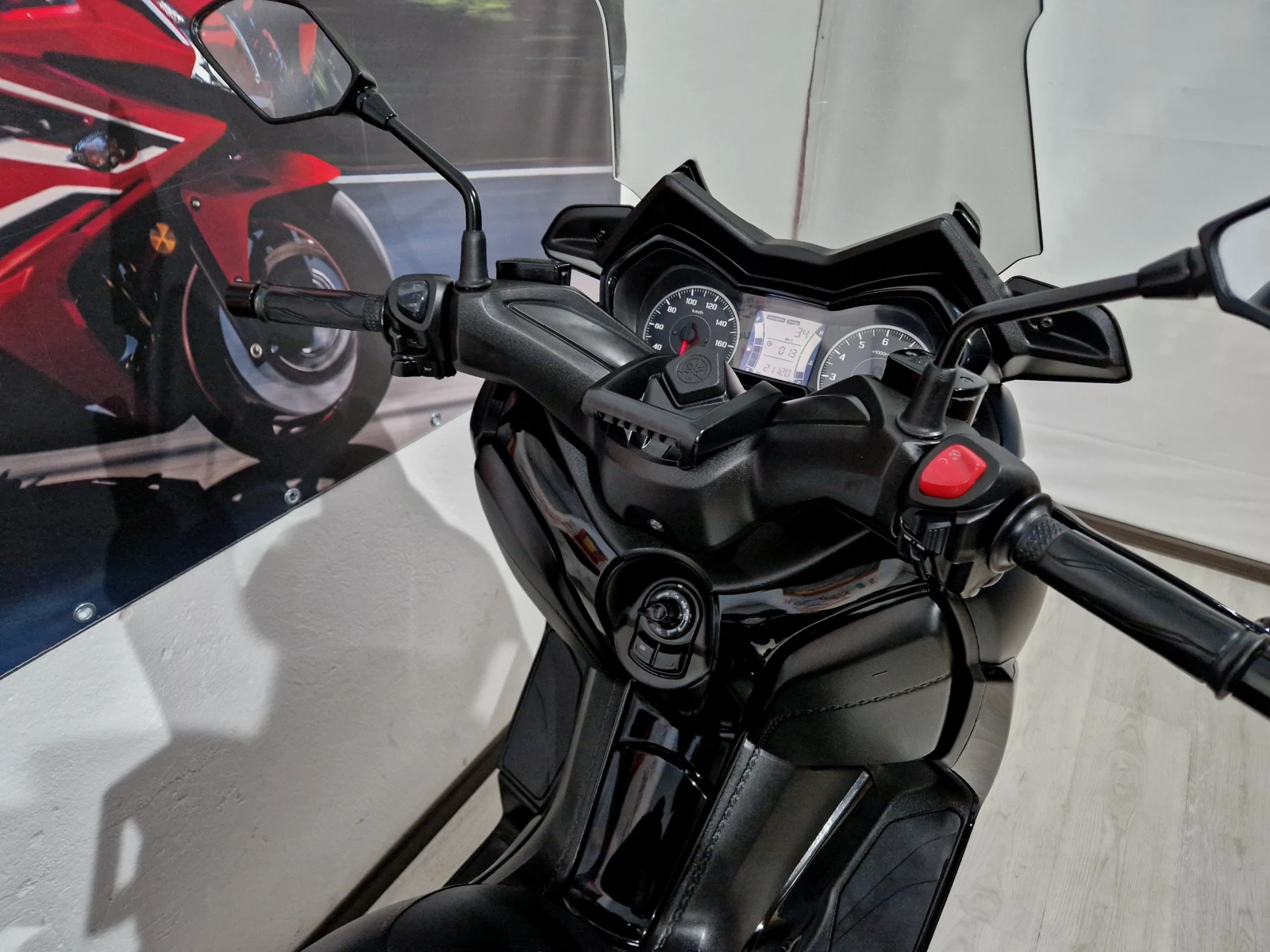 Yamaha X-max  300ie, ABS-TCS, 2019г.!21120км!, снимка 12 - Мотоциклети и мототехника - 53880677