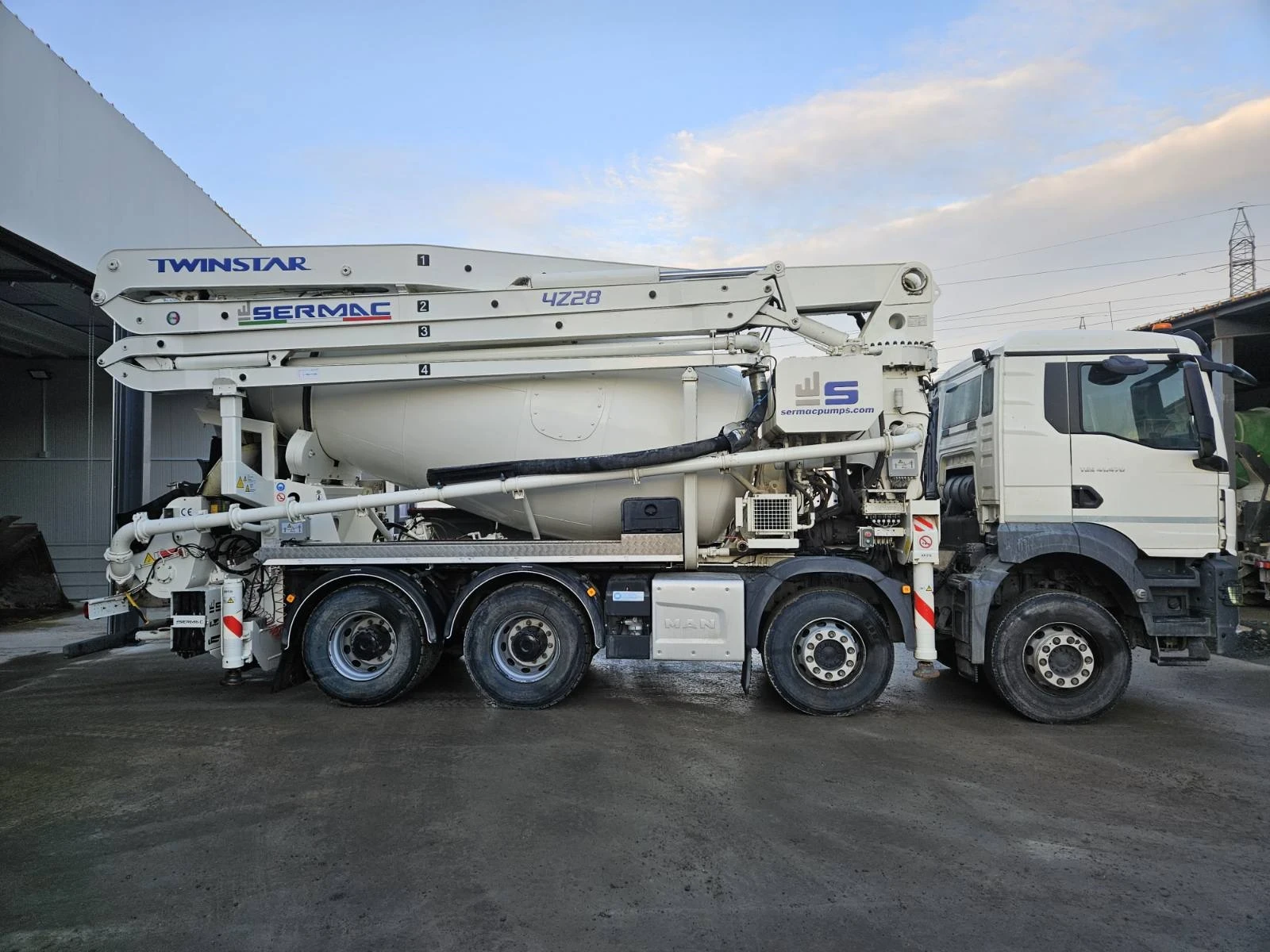 Бетон помпа Друга марка TGS