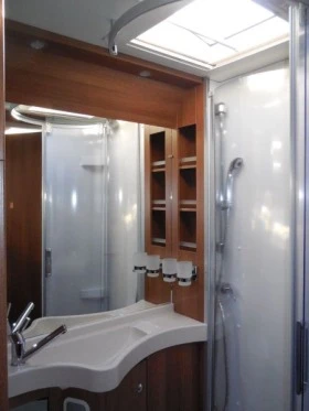 Кемпер Carthago С 143 LE, снимка 16