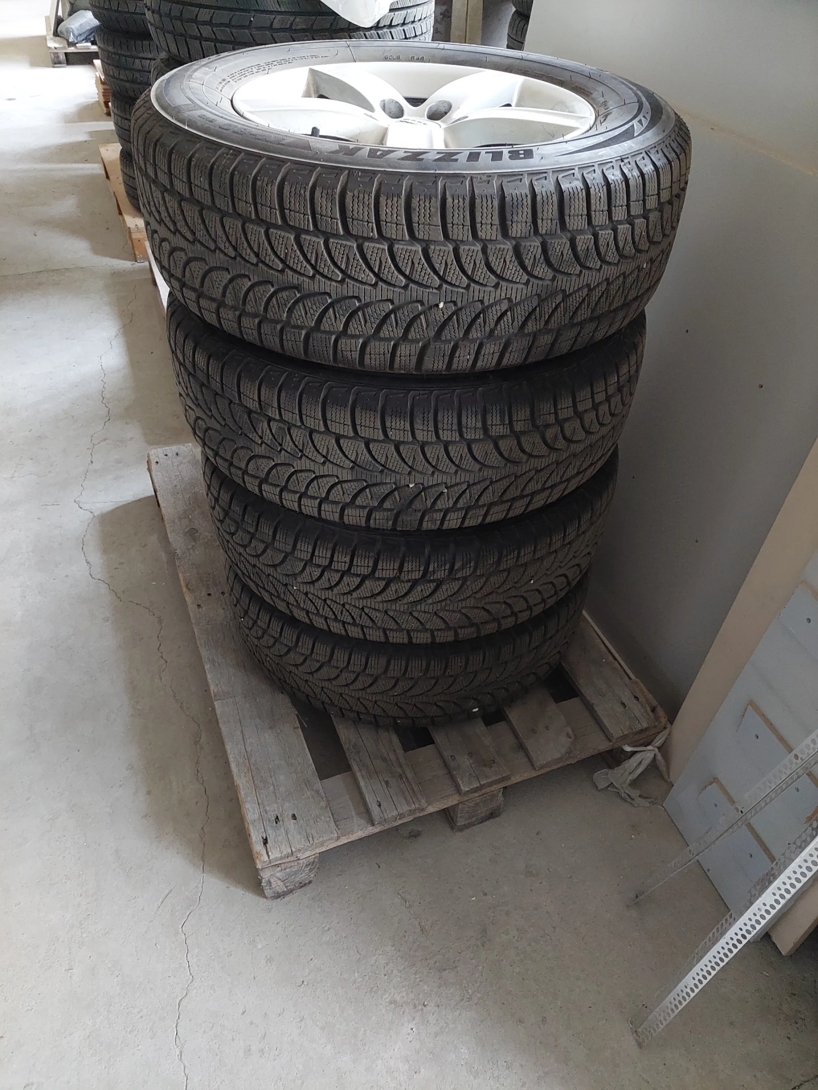    235/65R17 | Mobile.bg   3