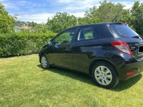 Toyota Yaris  1.0 i * Navi* Cam, снимка 2