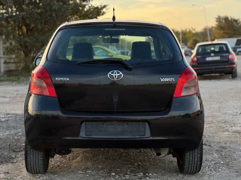 Toyota Yaris * 1.3i* KLIMA* , снимка 6 - Автомобили и джипове - 47539924