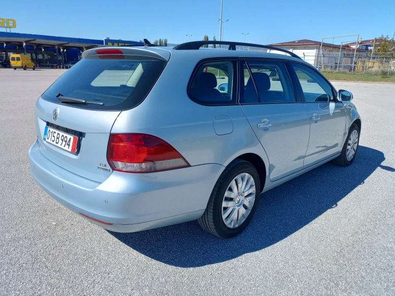 VW Golf 1.6 TDI АВТОМАТИК NAVI, снимка 3 - Автомобили и джипове - 47605794