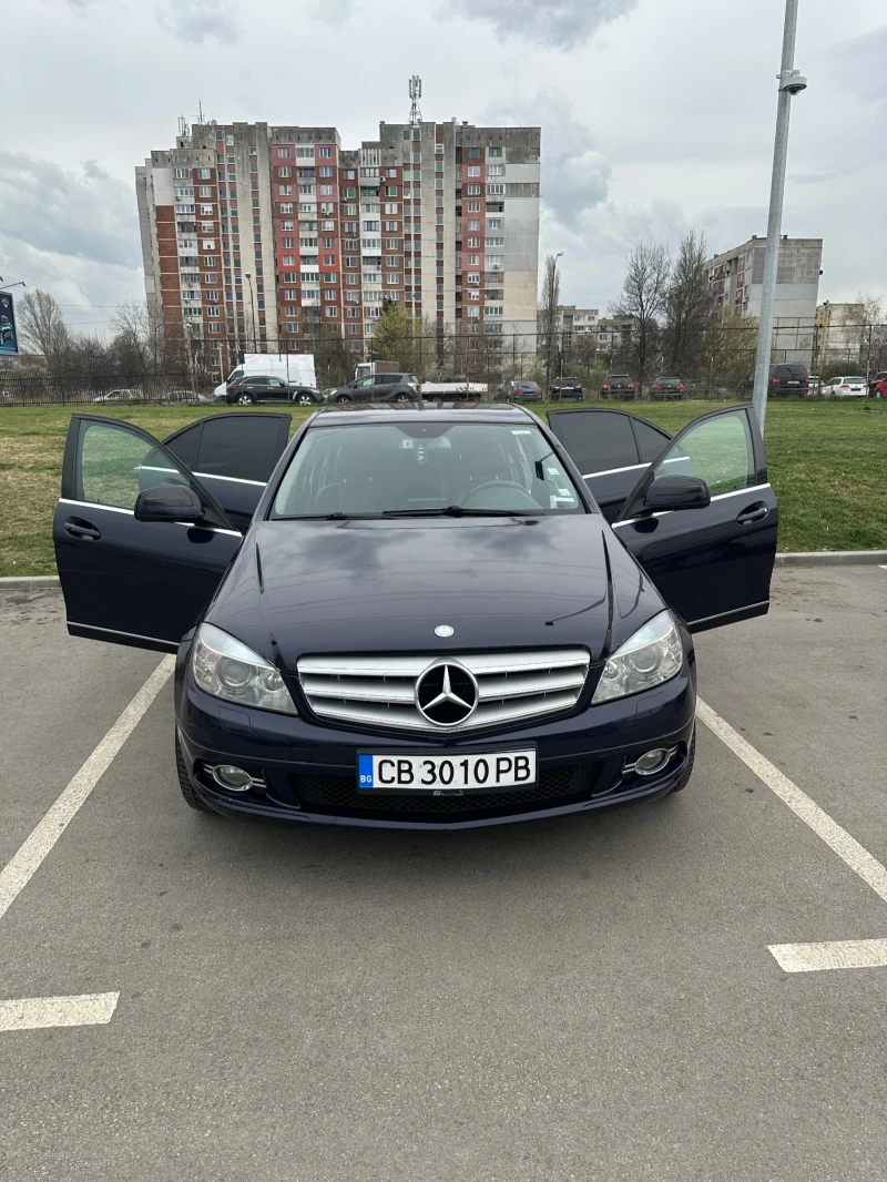 Mercedes-Benz C 320, снимка 9 - Автомобили и джипове - 51687239